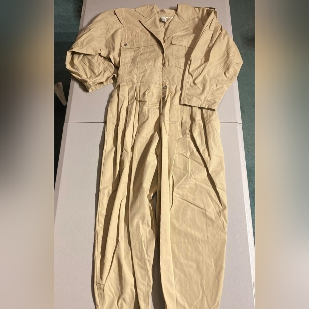 Vintage Khaki Collared Jumpsuit Women's Size 10 Loose Oversized Safari Style EUC